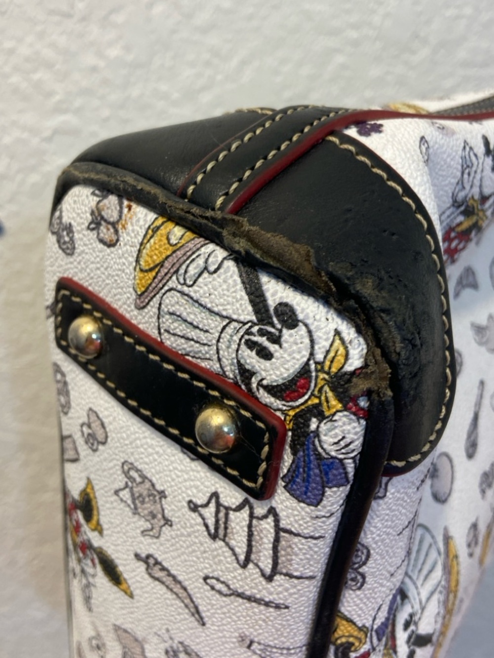 Disney Dooney & Bourke Figment Crossbody 2018 Epcot Food Wine Festival Bag READ - Picture 11 of 16